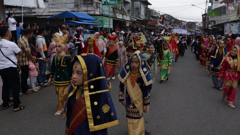 MIUT Thawalib Menyemarakan Acara Pawai MTQ Nasional
